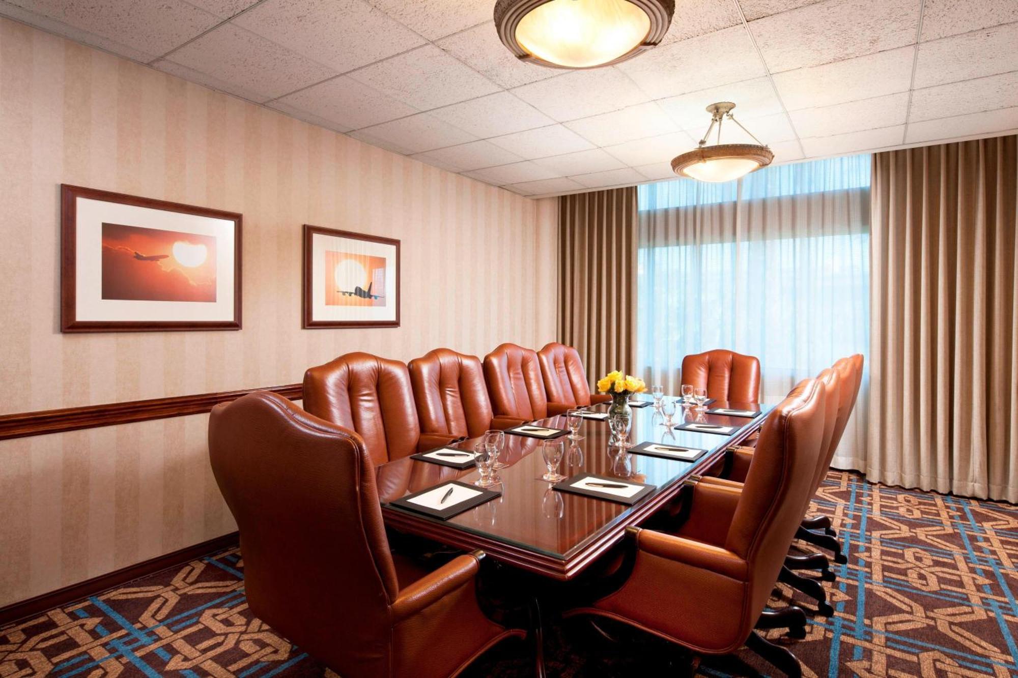 Sheraton Ontario Airport Hotel Dış mekan fotoğraf