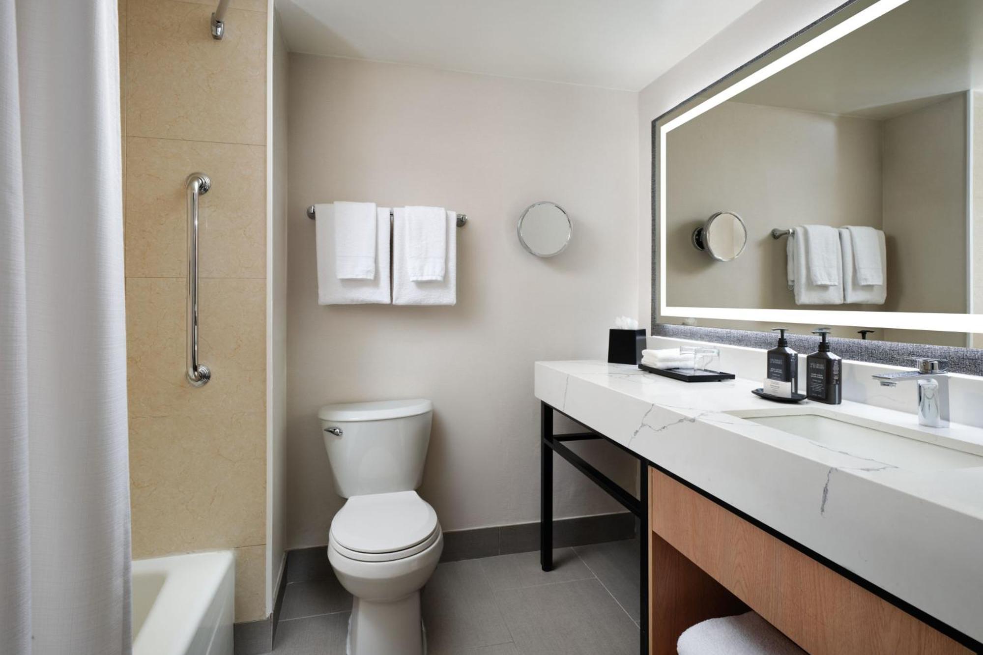 Sheraton Ontario Airport Hotel Dış mekan fotoğraf